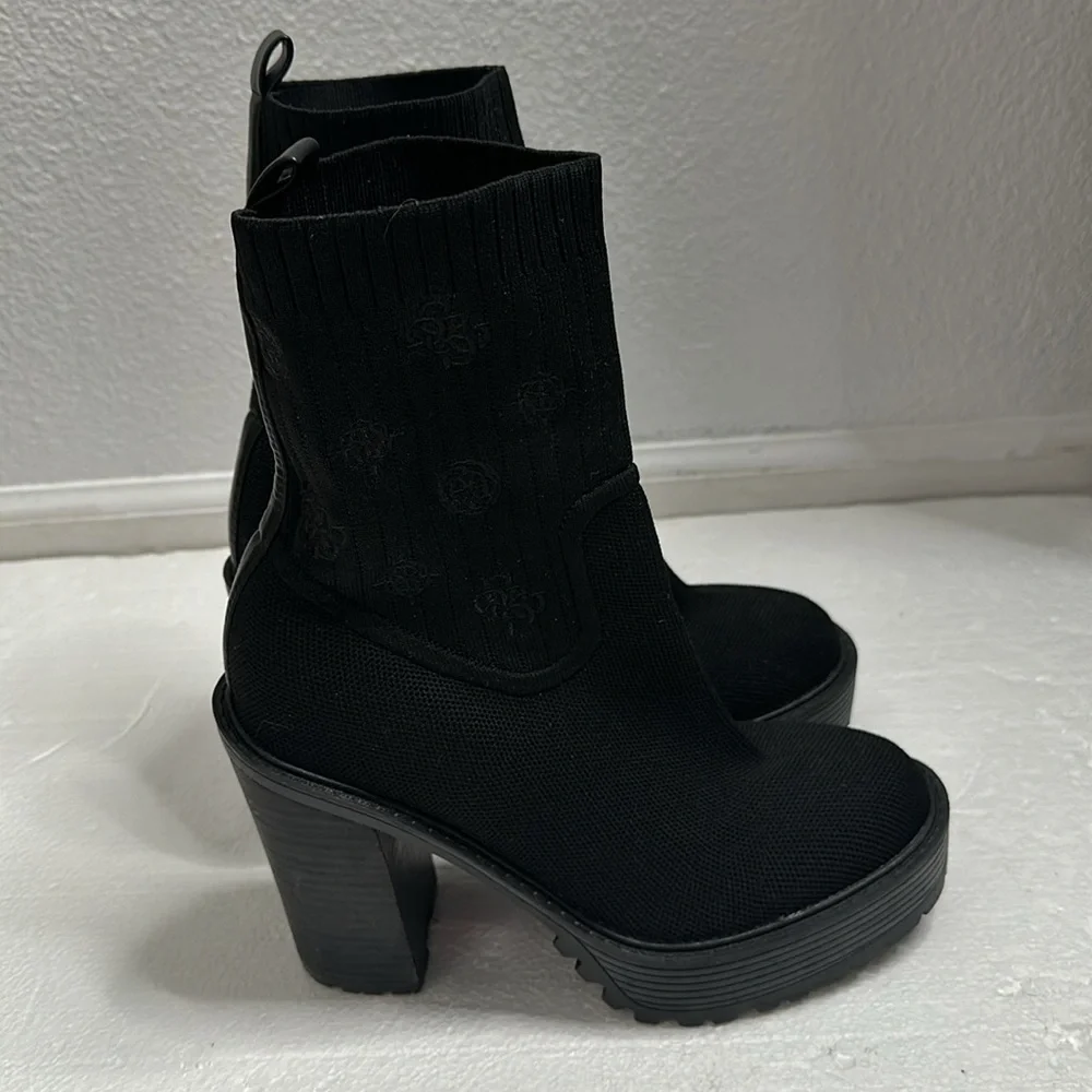 Guess klynne black lug sole chunky heels strechy y2K style boots size 8
